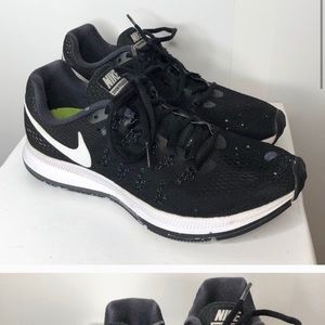 Nike zoom Pegasus 33 running sneakers